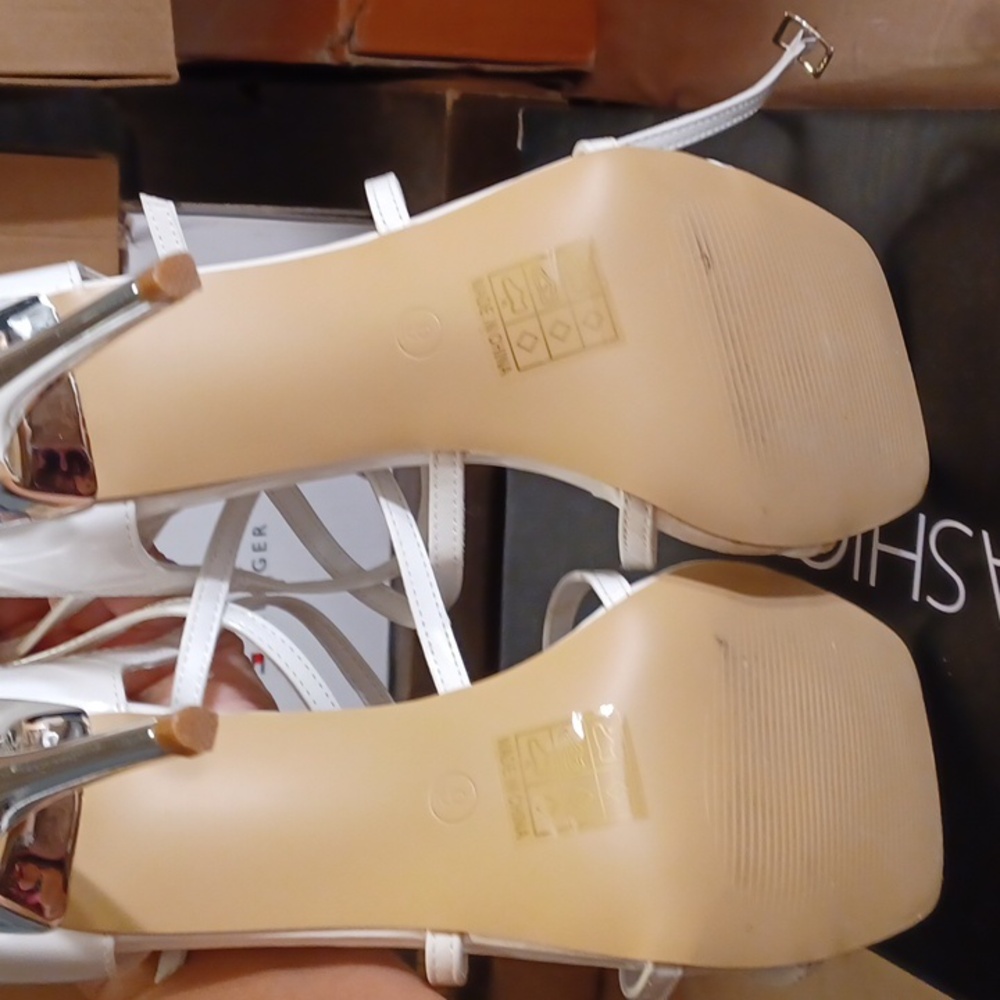 Heels - Picture 6 of 9